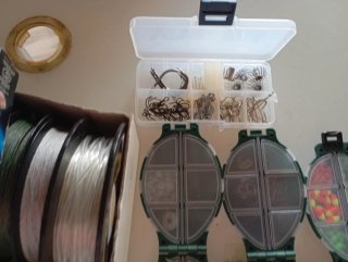 carretes de pesca+ aparejos