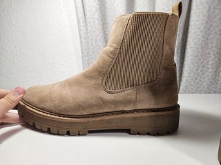 Botas beige mujer con taquitos.