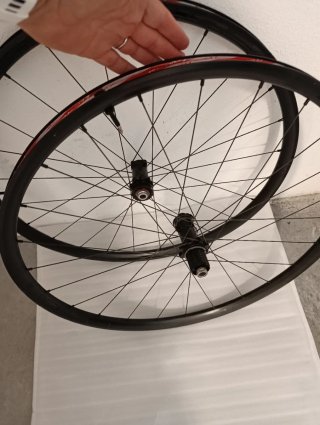 Fulcrum Rapid Red 500 Gravel Rueda