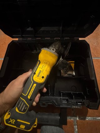 Radial Dewalt XR DCG405NT con maletín