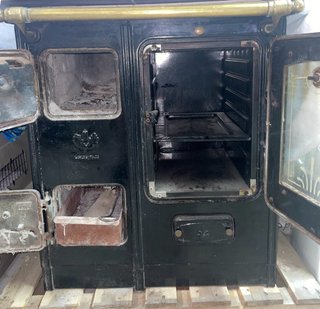 Cocina de leña Lacunza Negra y Dorada