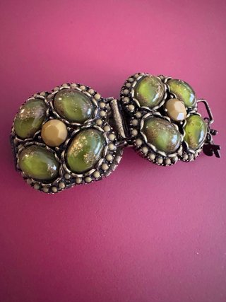 Pulsera bisutería piedras verdes y doradas