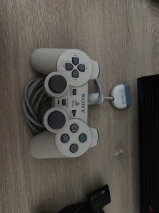 Consola Sony PS2 Negra y Blanca
