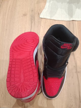 Jordan 1 Rosse e Nere