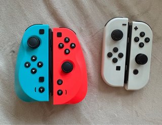 Nintendo switch oled con accesorios (ver fotos)