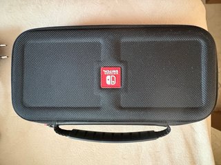 Nintendo switch oled con accesorios (ver fotos)