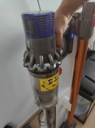 Aspiradora Dyson con accesorios pero se apagó