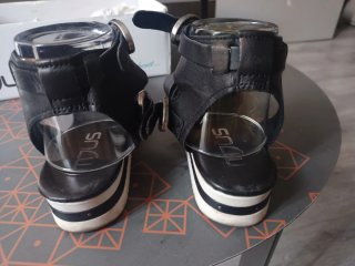 Sandalias piel negras plataforma