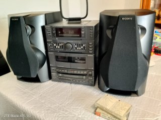 Radio Sony HCD-h500 con 2 altavoces. SS-L50