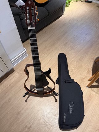Guitarra Yamaha Silent SLG200N