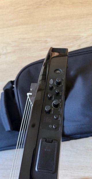 Guitarra Yamaha Silent SLG200N