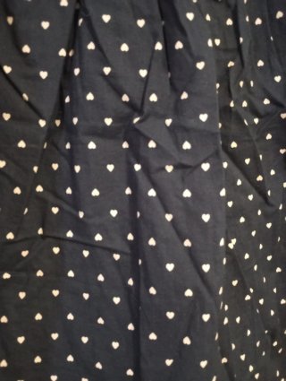 Vestido sin tirantes con estampado de corazones