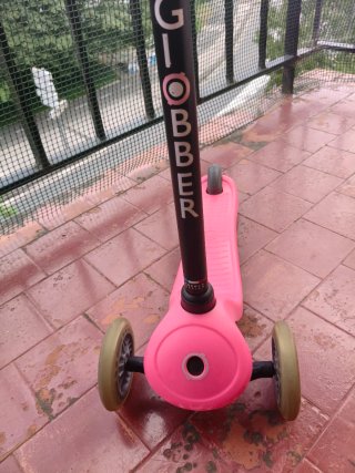Patinete Globber 3 ruedas rosa