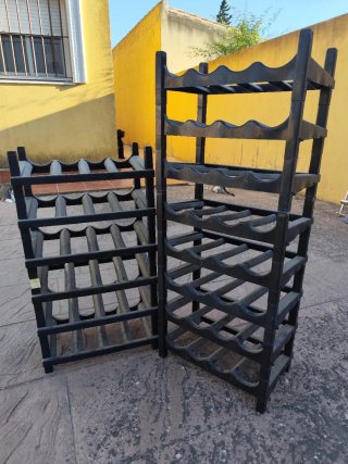 Botelleros negros de plástico