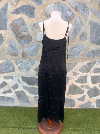 Vestido satinado negro Lefties Talla XL