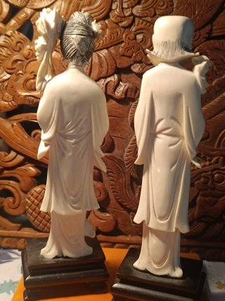 Pareja de figuras okimonos