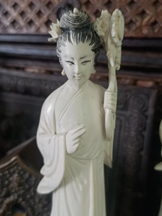Pareja de figuras okimonos