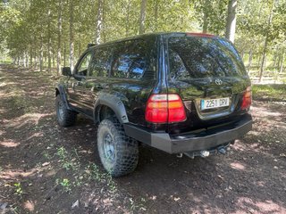 Toyota Land Cruiser 100 2000
