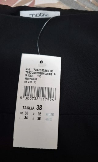Vestito nero con bretelline gioiello