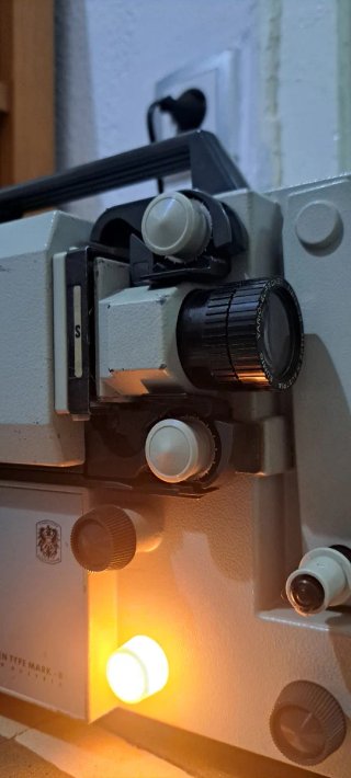 Proyector Eumig Mark 8