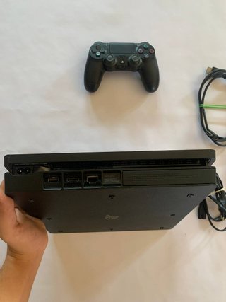 PlayStation 4 con Controller e giochi FIFA
