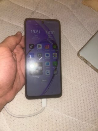 Móvil Oppo Gris/Morado