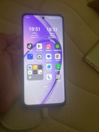 Móvil Oppo Gris/Morado