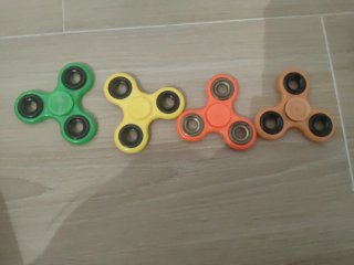 Spinners de colores (4 unidades)