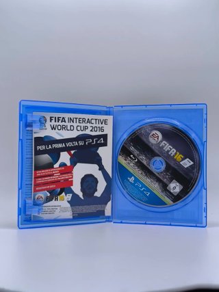 FIFA 16 + FIFA 18 PS4 - Bundle 2 Giochi