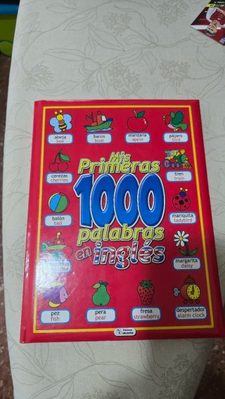 Libro mis primeras 1000 palabras en inglés.
