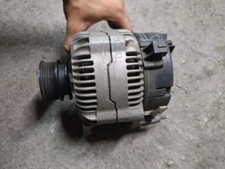 Alternador Bosch 90A 028 903 028 P