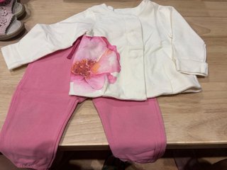 Conjunto bebé niña flor rosa