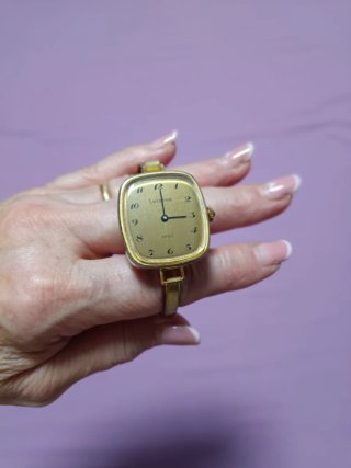 2 Relojes Vintage Continental y Lucerne Oro