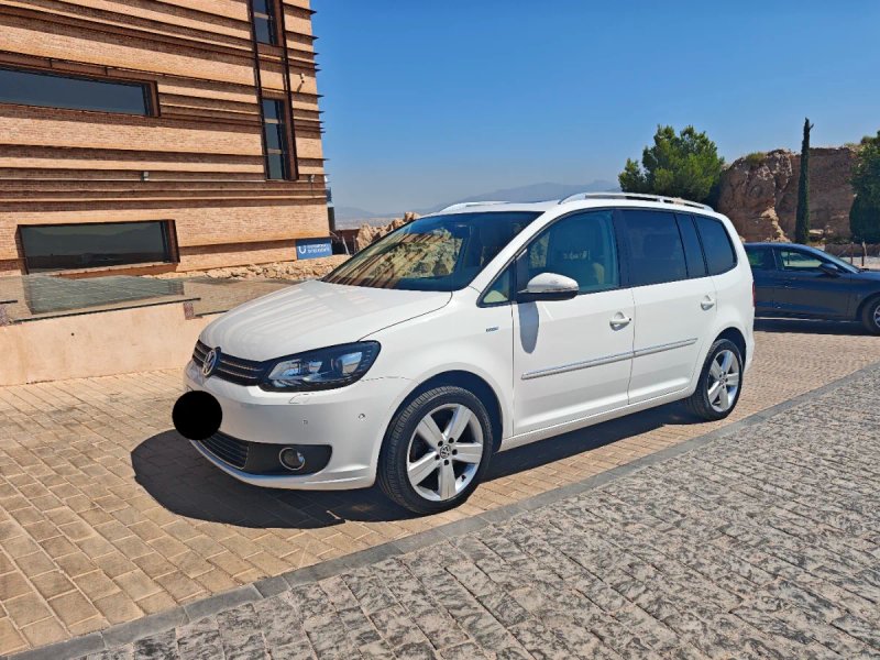 Volkswagen Touran 2.0 TDI Sport 2013, foto 2