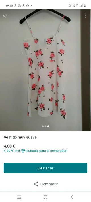 Vestido blanco con flores rosas