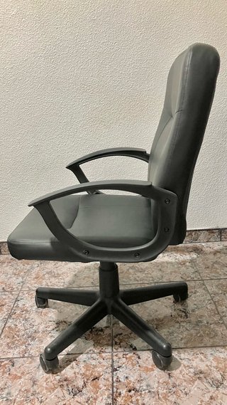 Silla giratoria de oficina con ruedas