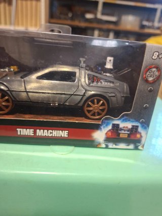 Coche Máquina del Tiempo 1:32