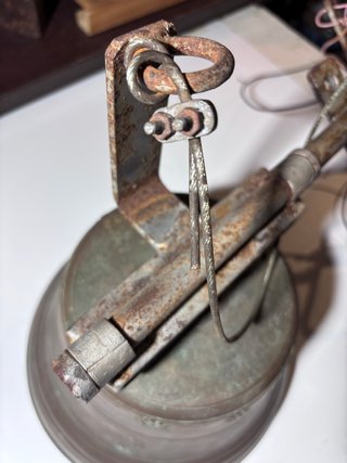 Campana bronce 1900 con soporte original
