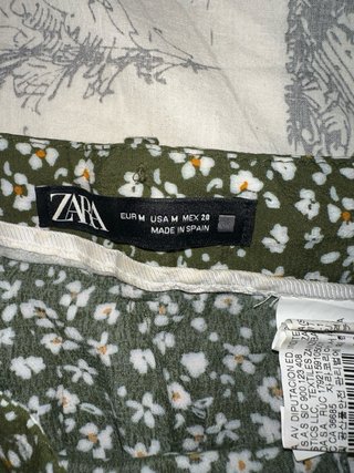 Falda pantalón Zara floral verde
