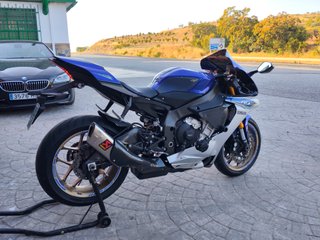 Yamaha YZF R1 2016 con extras