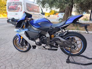 Yamaha YZF R1 2016 con extras