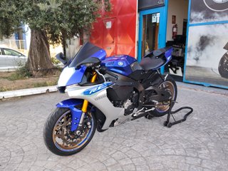 Yamaha YZF R1 2016 con extras
