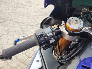 Yamaha YZF R1 2016 con extras
