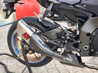 Yamaha YZF R1 2016 con extras