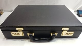 Cubertería Solingen 18/10 Oro 24K 75 Piezas