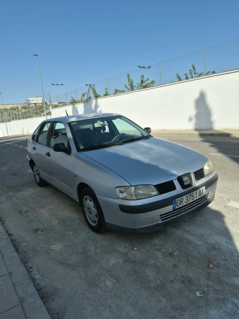 SEAT Cordoba 2000 - foto 1