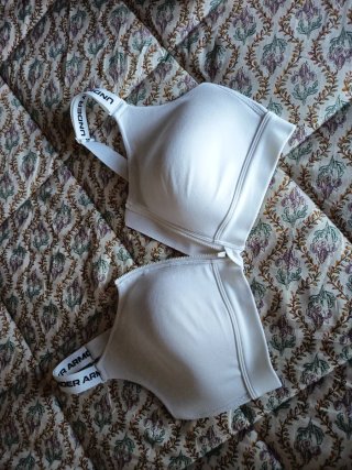 Sujetador deportivo Under Armour blanco