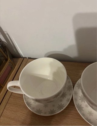 Conjunto de 2 tazas de porcelana