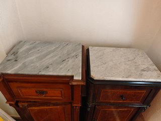 Comodini antichi in legno