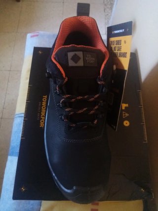 Zapatos de trabajo TOWORKFOR Talla 42 Nuevos